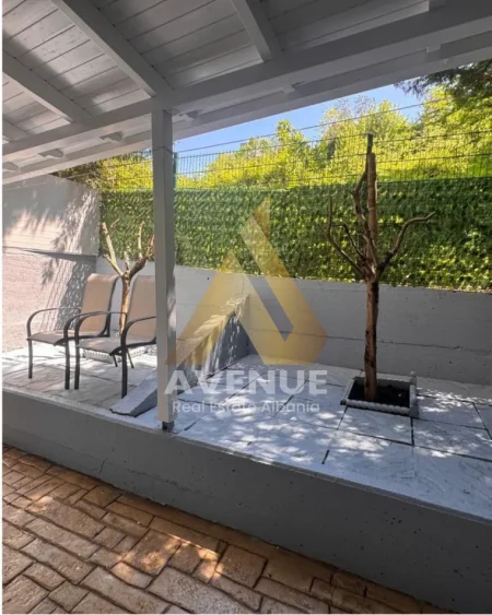 Tirane, jepet me qera apartament 2+1 Kati 0, 120 m² 750 € (liqeni i thate)