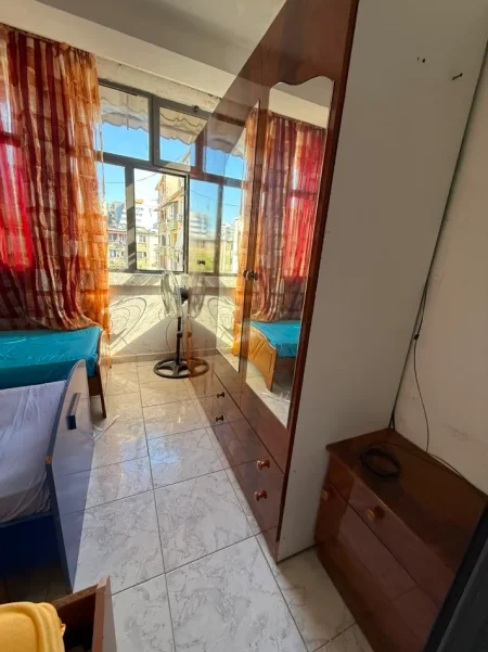 Tirane, jepet me qera apartament 1+1 Kati 4, 55 m² 350 € (Ish Parku tek Report Tv)