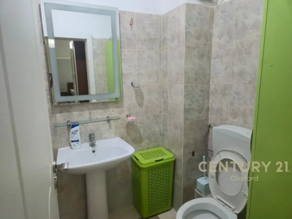 Tirane, jepet me qera apartament 1+1+Ballkon Kati 3, 65 m² 500 € (Ish Fusha e Aviacionit)