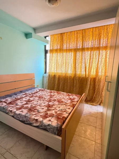 Tirane, jepet me qera apartament 1+1 Kati 4, 65 m² 400 € (Ish Parku prane Report Tv)