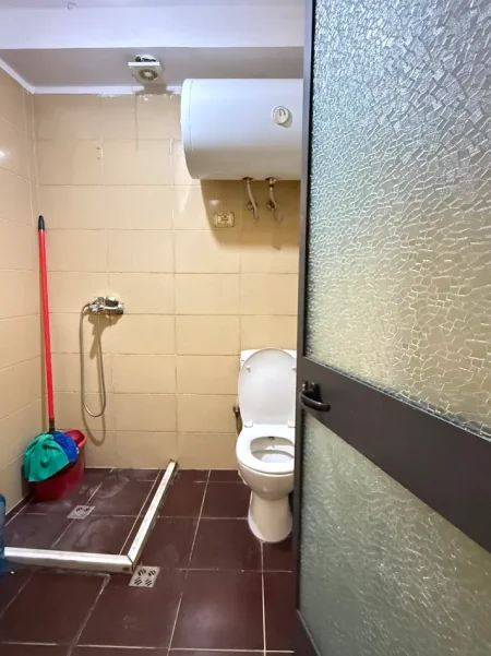 Tirane, jepet me qera apartament 1+1 Kati 4, 65 m² 400 € (Ish Parku prane Report Tv)