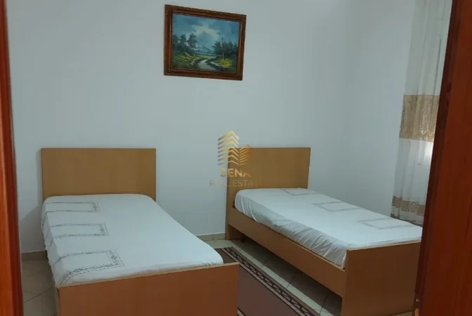 Tirane, jepet me qera apartament 1+1+Ballkon Kati 1, 100 m² 500 € (Rruga Bulevard Zogu I)