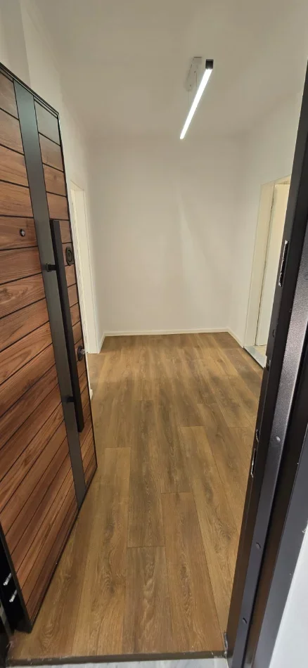 🏡 Shitet Apartament 1+1 tek Rruga Ndre Mjeda ne Rrugen e Kavajes,  140.000 EURO