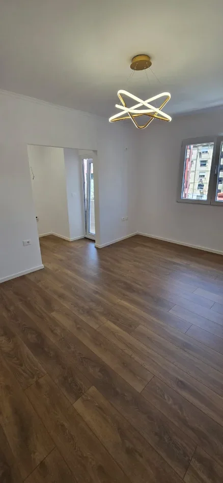 🏡 Shitet Apartament 1+1 tek Rruga Ndre Mjeda ne Rrugen e Kavajes,  140.000 EURO