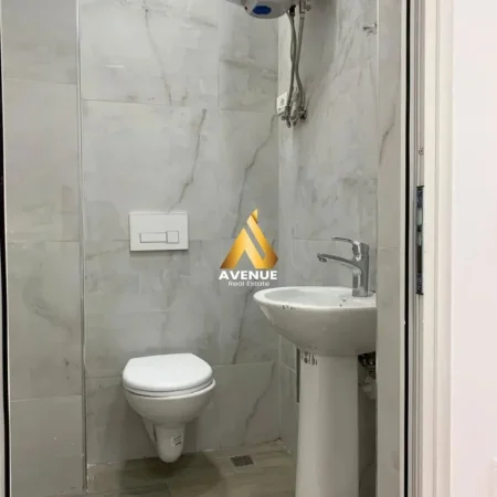 Tirane, jepet me qera ambjent biznesi Kati 0, 37 m² 400 € (dritan hoxha)