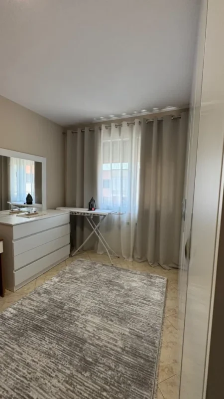 Tirane, jepet me qera apartament 2+1 Kati 9, 95 m² 750 € (21 Dhjetori)