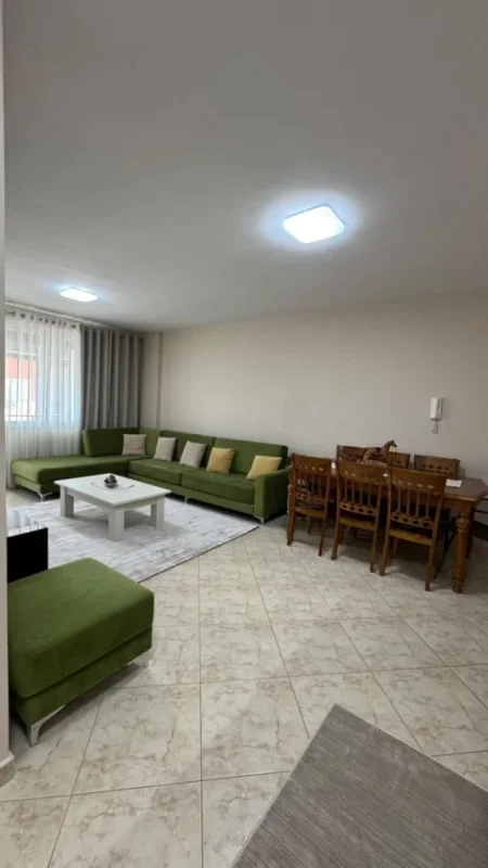 Tirane, jepet me qera apartament 2+1 Kati 9, 95 m² 750 € (21 Dhjetori)