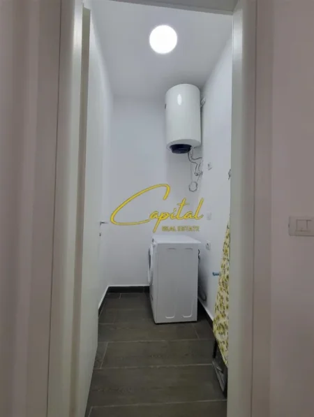 Tirane, jepet me qera apartament 1+1 Kati 4, 70 m² 600 € (OXHAKU)