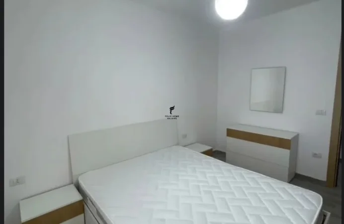 Tirane, jepet me qera apartament 3+1 Kati 2, 120 m² 500 € (5 MAJI)