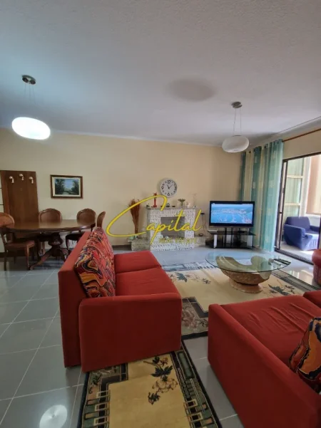 Tirane, jepet me qera apartament 2+1 Kati 3, 90 m² 900 € (KOMUNA E PARISIT)