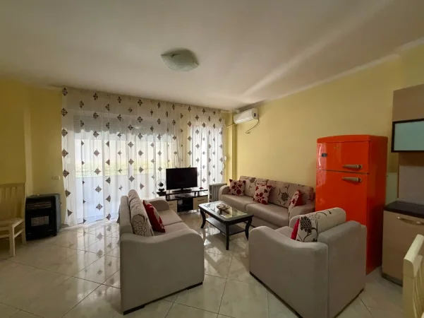Tirane, jepet me qera apartament 1+1 Kati 2, 72 m² 350 € (Fresku)