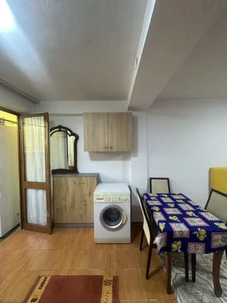 Tirane, jepet me qera apartament garsoniere Kati 1, 38 m² 300 € (Tregu i Ri Elektrik)