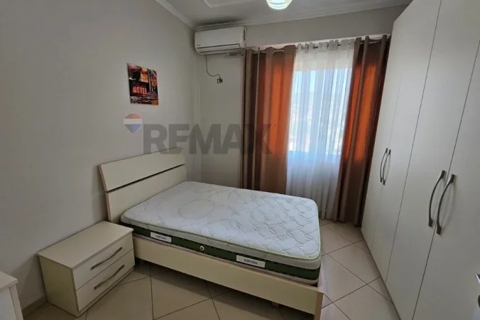 Tirane, jepet me qera apartament 2+1+Ballkon Kati 3, 90 m² 600 € (Fabrika Miellit)