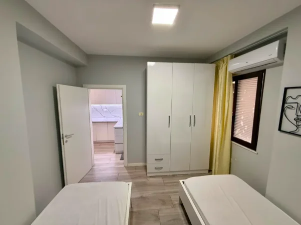 Tirane, jepet me qera apartament 2+1 Kati 5, (21 dhjetori)