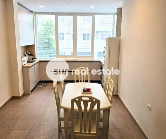 Shkoder, jepet me qera apartament 2+1+Ballkon Kati 2, 78 m² (PERBALLE KOLPINGUT)