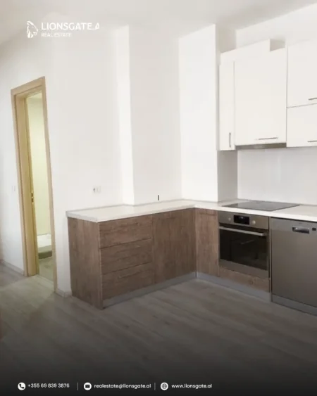 Tirane, jap me qera 2+1+Aneks+Ballkon , 100 m² 700 € (Kopshti Zologjik)