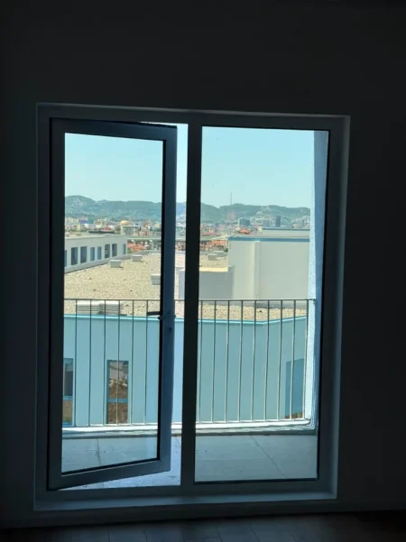 Tirane, shitet apartament 2+1+Aneks+Ballkon Kati 3, 88 m² 120.000 € (shkoze)