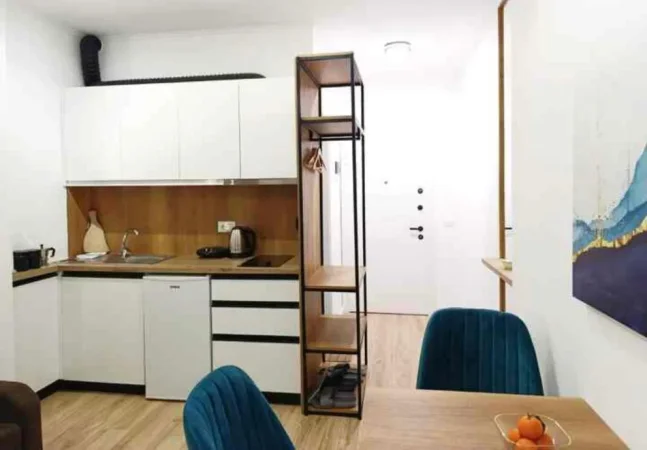 Tirane, jepet me qera garsonier 1+1 Kati 5, 40 m² 500 € (Perballe ATSH)