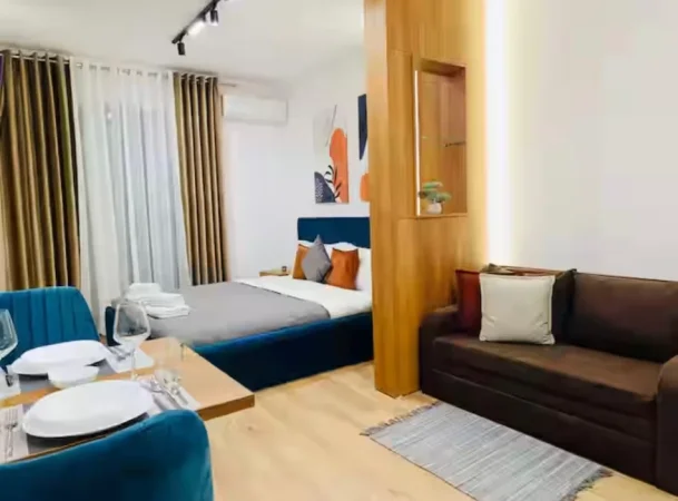 Tirane, jepet me qera garsonier 1+1 Kati 5, 40 m² 500 € (Perballe ATSH)