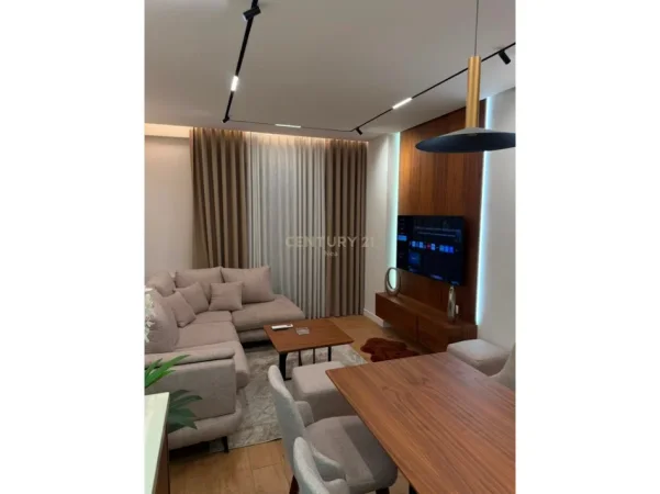 Tirane, jepet me qera apartament 1+1 Kati 9, 64 m² 650 € (Astir)