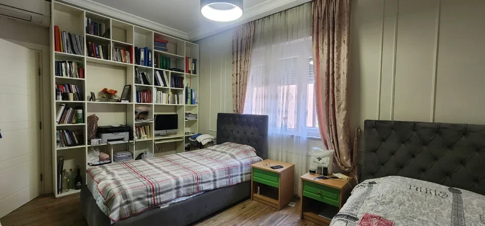 Tirane, shitet apartament 2+1 Kati 1, 140 m² 224.000 € (Ali Dem)