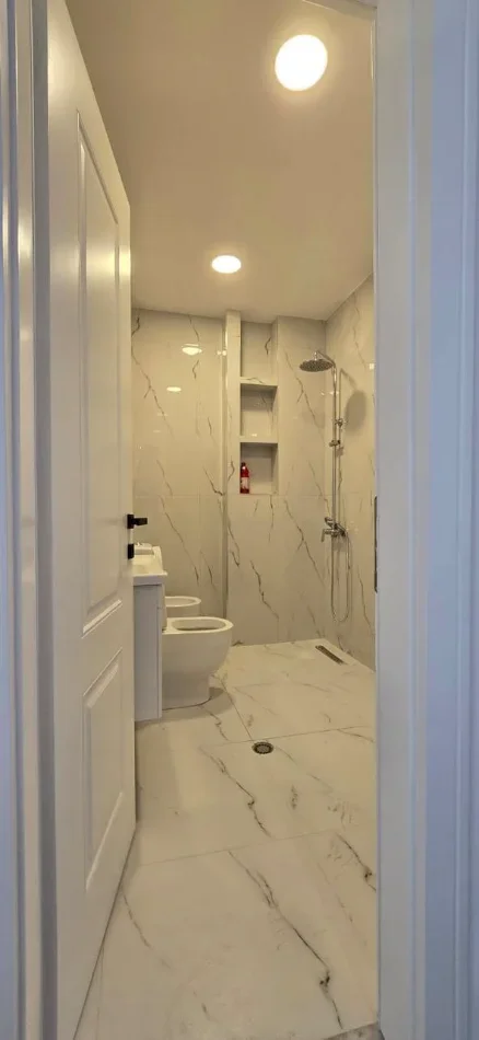 Tirane, shitet apartament 1+1 Kati 11, 65 m² 165.000 € (prane square 21)