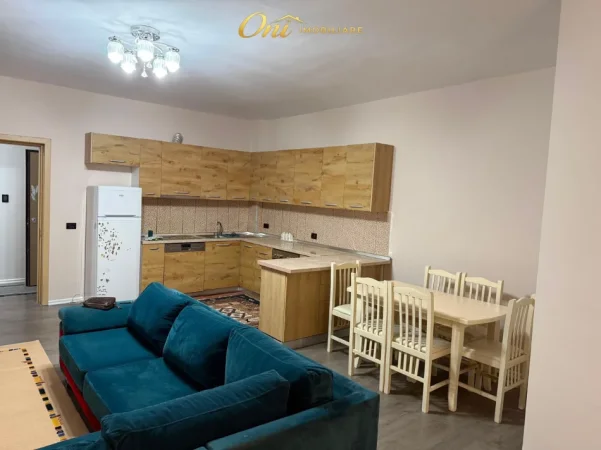 Tirane, jepet me qera apartament 2+1 Kati 7, 144 m² 500 € (LIQENI I THATE)
