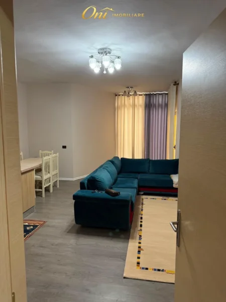 Tirane, jepet me qera apartament 2+1 Kati 7, 144 m² 500 € (LIQENI I THATE)