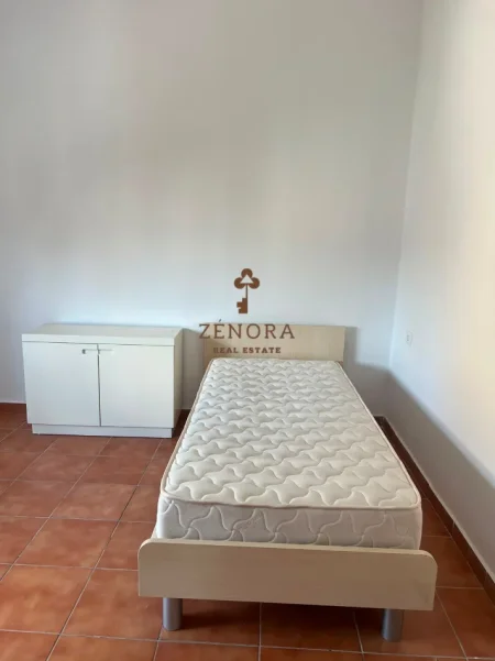 Tirane, jepet me qera apartament 3+1+Aneks+Ballkon Kati 3, 150 m² 800 € (Ali Demi)