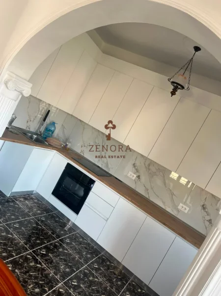 Tirane, jepet me qera apartament 3+1+Aneks+Ballkon Kati 3, 150 m² 800 € (Ali Demi)