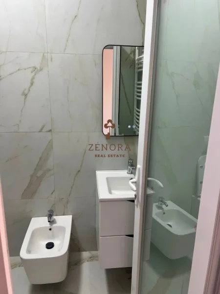Tirane, jepet me qera apartament 3+1+Aneks+Ballkon Kati 3, 150 m² 800 € (Ali Demi)