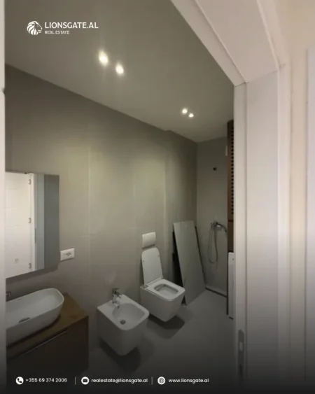 Tirane, jepet me qera apartament 3+1 , 127 m² 1.100 € 