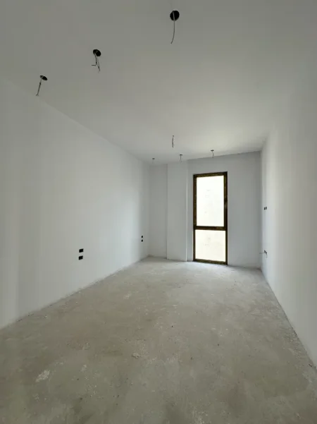 Tirane, shitet apartament Vile 3 Katshe , 334 m² (Pranë TEG)