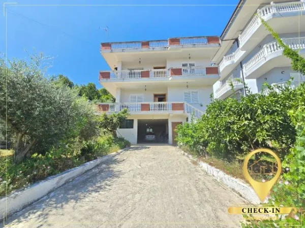 Tirane, shitet Vile Vile 3 Katshe Kati 0, 361 m² 350.000 € (Rruga Lagjia e Re)