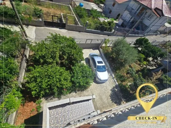 Tirane, shitet Vile Vile 3 Katshe Kati 0, 361 m² 350.000 € (Rruga Lagjia e Re)
