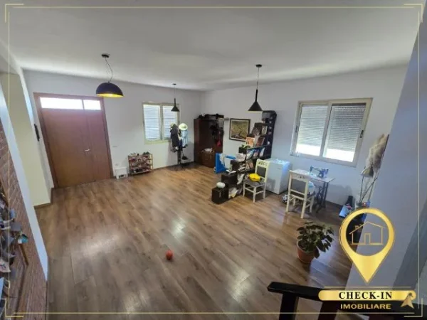 Tirane, shitet Vile Vile 3 Katshe Kati 0, 361 m² 350.000 € (Rruga Lagjia e Re)