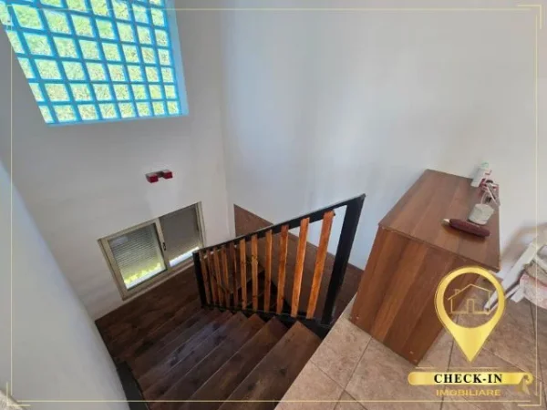 Tirane, shitet Vile Vile 3 Katshe Kati 0, 361 m² 350.000 € (Rruga Lagjia e Re)