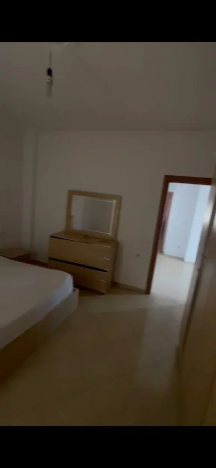 INSTITUT:  jepet me qera shtepi 3+1+Aneks+Ballkon Kati 2, 158 m² 530 € (INSTITUTI BUJQESOR ( KODER KAMZE ))