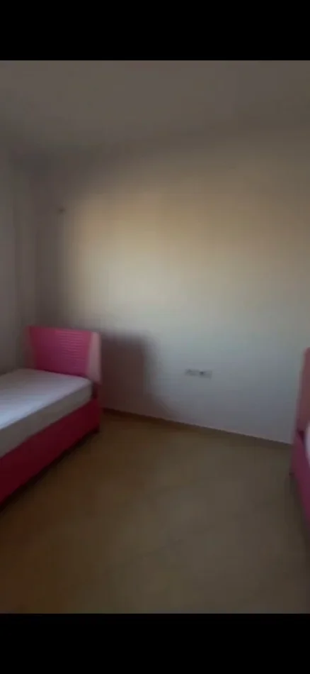 INSTITUT:  jepet me qera shtepi 3+1+Aneks+Ballkon Kati 2, 158 m² 530 € (INSTITUTI BUJQESOR ( KODER KAMZE ))