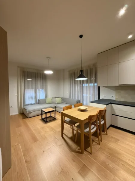 Tirane, jepet me qera apartament 2+1 Kati 3, 95 m² 1.300 € (RRUGA E KOSOVAREVE)