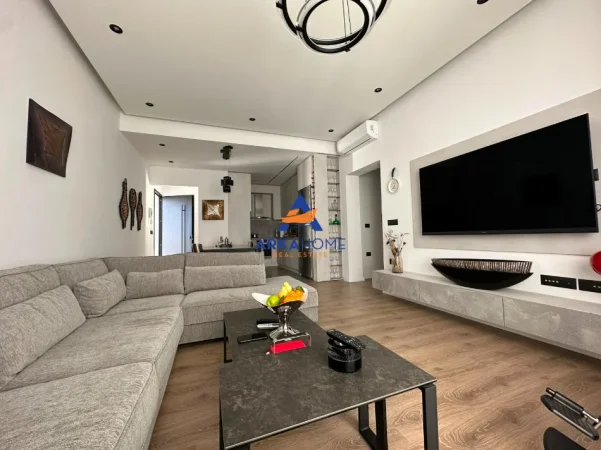 Tirane, shitet Vile Vile 2 Katshe Kati 2, 350 m² 697.424 € 