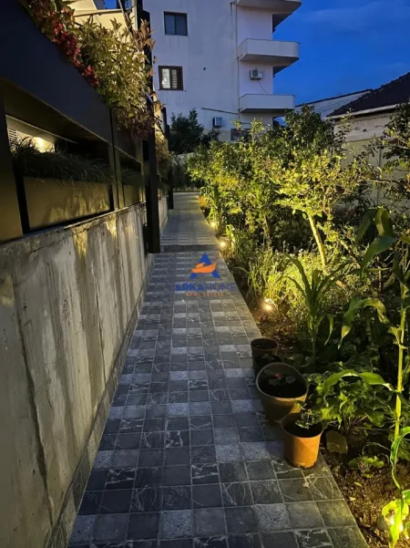Tirane, shitet Vile Vile 2 Katshe Kati 2, 350 m² 697.424 € 