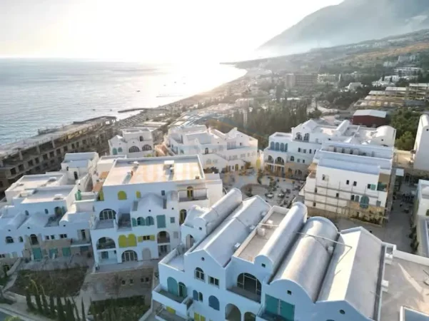 Dhermi - Palase, shitet apartament 2+1 Kati 2, 92 m² 368.200 € (San Torini 1, Dhermi , Drimadhe.)
