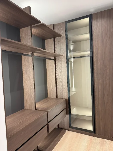 Tirane, jepet me qera apartament 2+1 Kati 3, 140 m² 2.800 € (LION PARK 1)