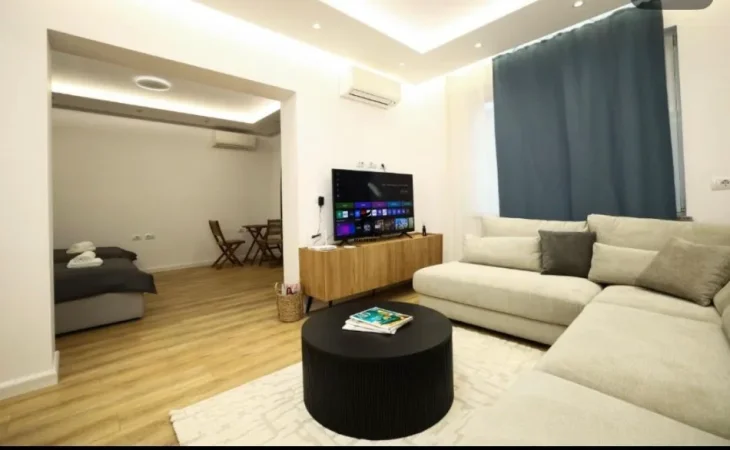 Tirane, jepet me qera apartament 2+1 Kati 3, 105 m² 900 € (MINE PEZA)