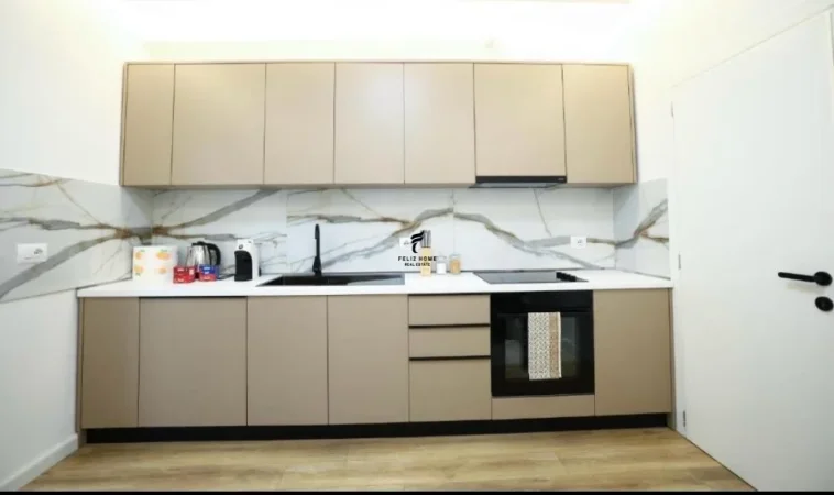 Tirane, jepet me qera apartament 2+1 Kati 3, 105 m² 900 € (MINE PEZA)
