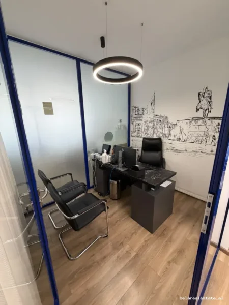 Tirane, shitet ambjent biznesi Kati 5, 100 m² (Qender)