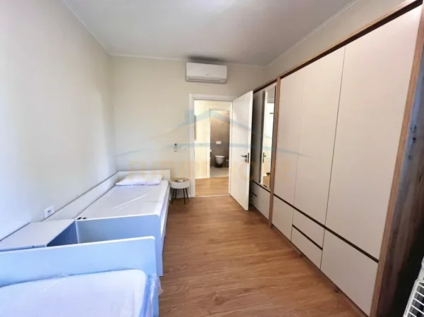 jepet me qera apartament 2+1+Ballkon Kati 6, 97 m² 800 € (PORCELAN)