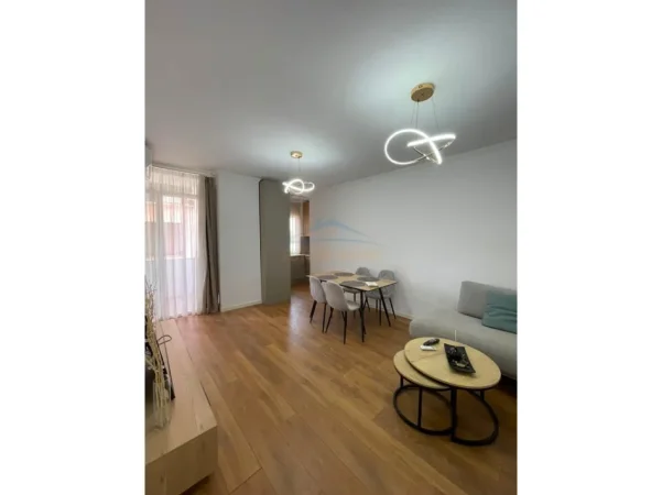 jap me qera apartament 2+1+Ballkon Kati 4, 730 m² 730 € (MEDRESEJA)