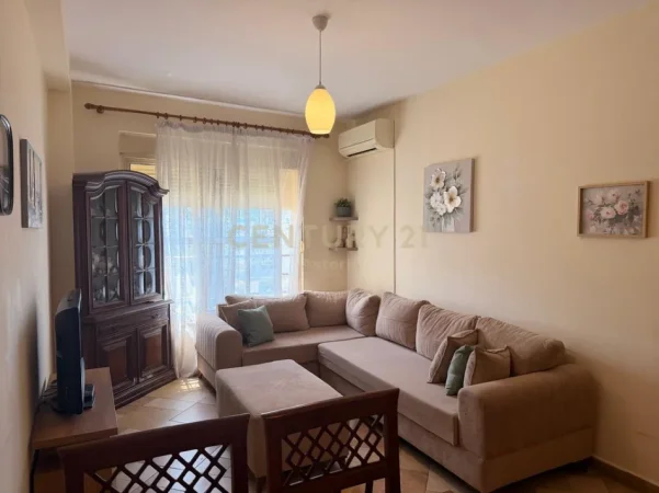 Tirane, jepet me qera apartament 2+1 Kati 6, 90 m² 700 € (zogu zi)